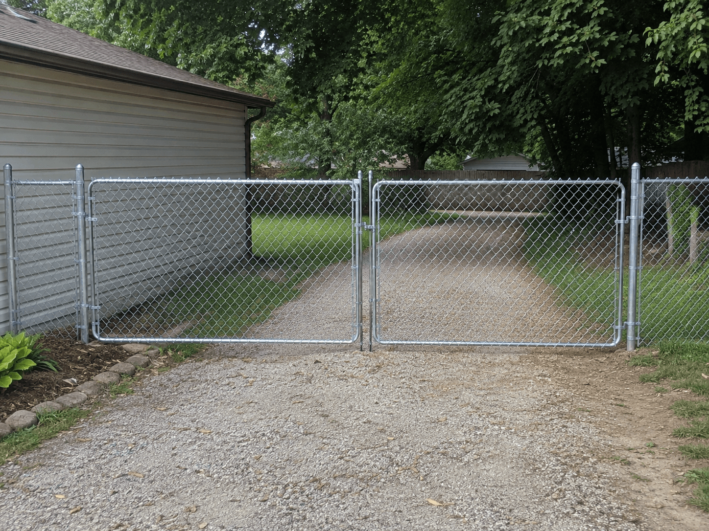 Neutral reference image of chain link fence gate